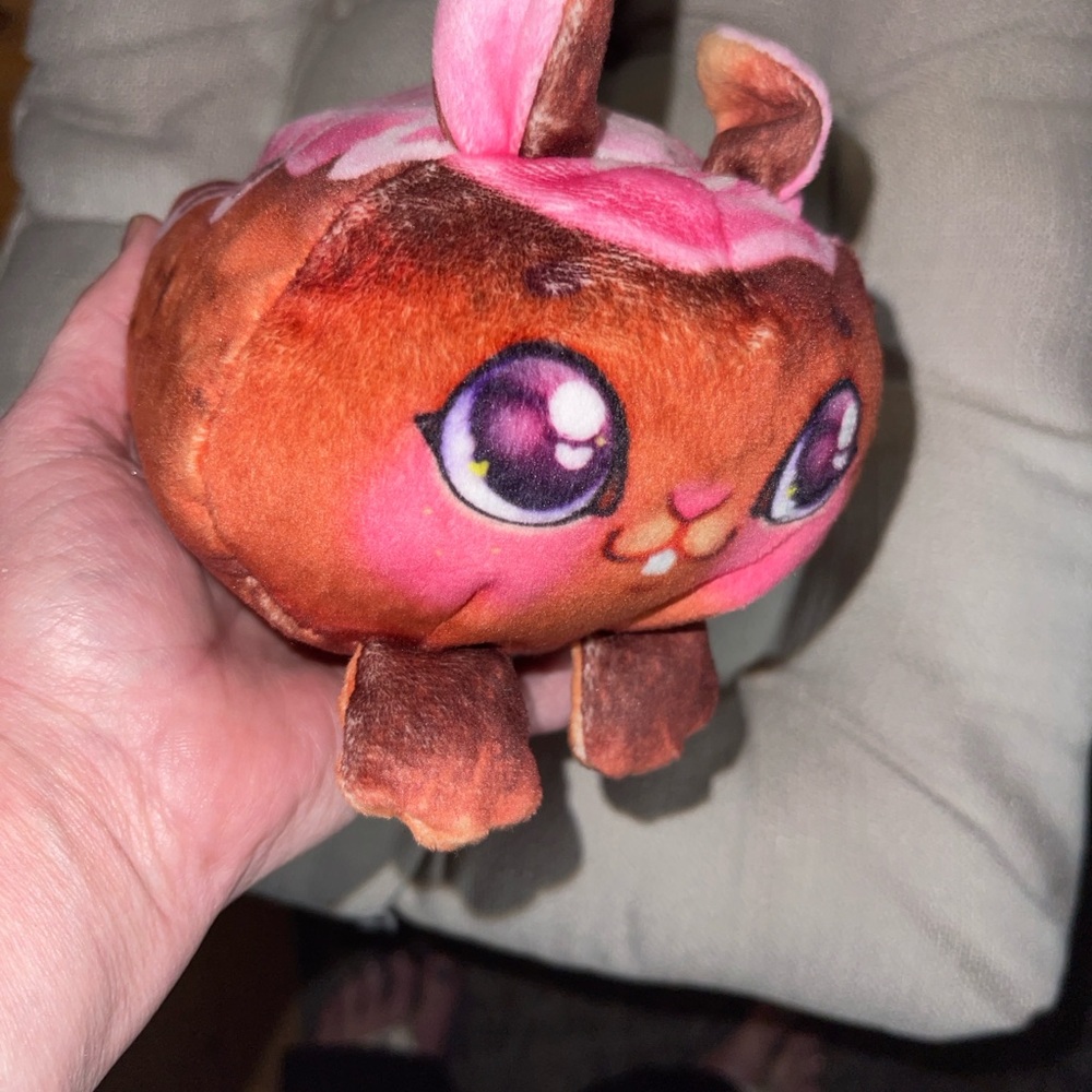 Cookeez Makery Bunny Buns Cute Round Plush Makes Sounds Works